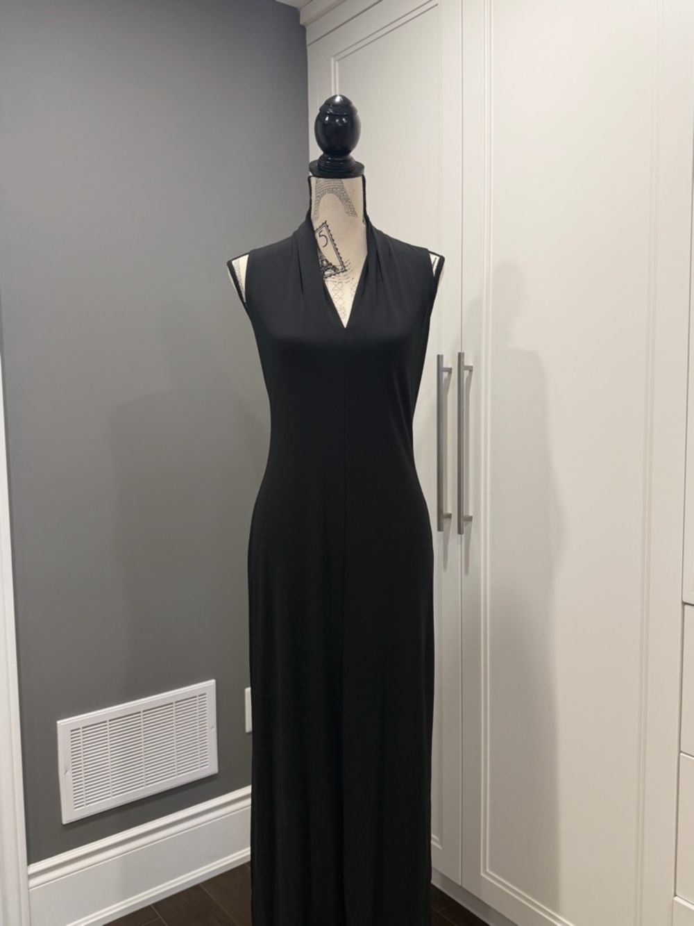 Banana Republic Black Sleeveless V-Neck Maxi Dress - Picture 2 of 11